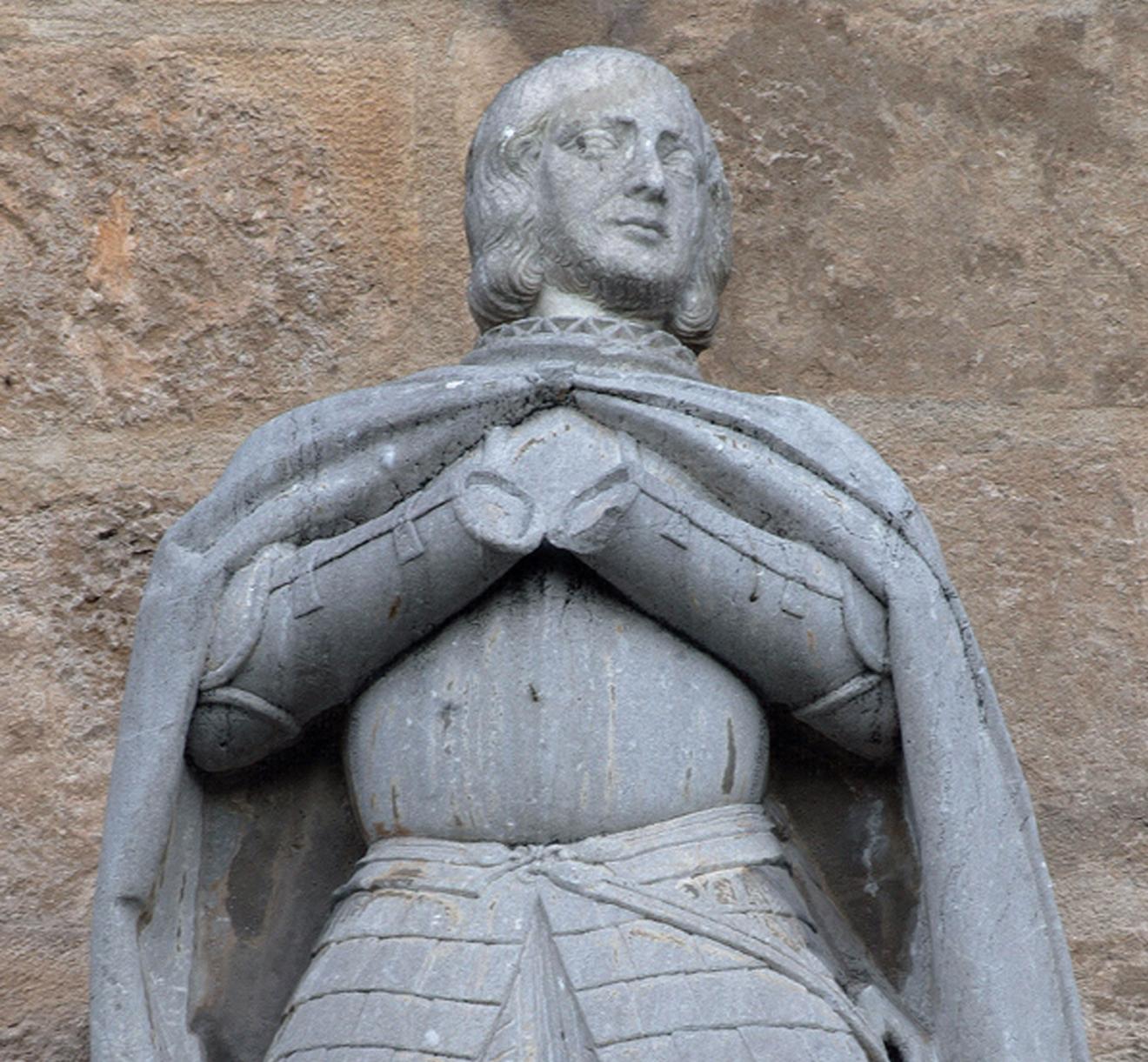 Escultura de Fernando el Católico