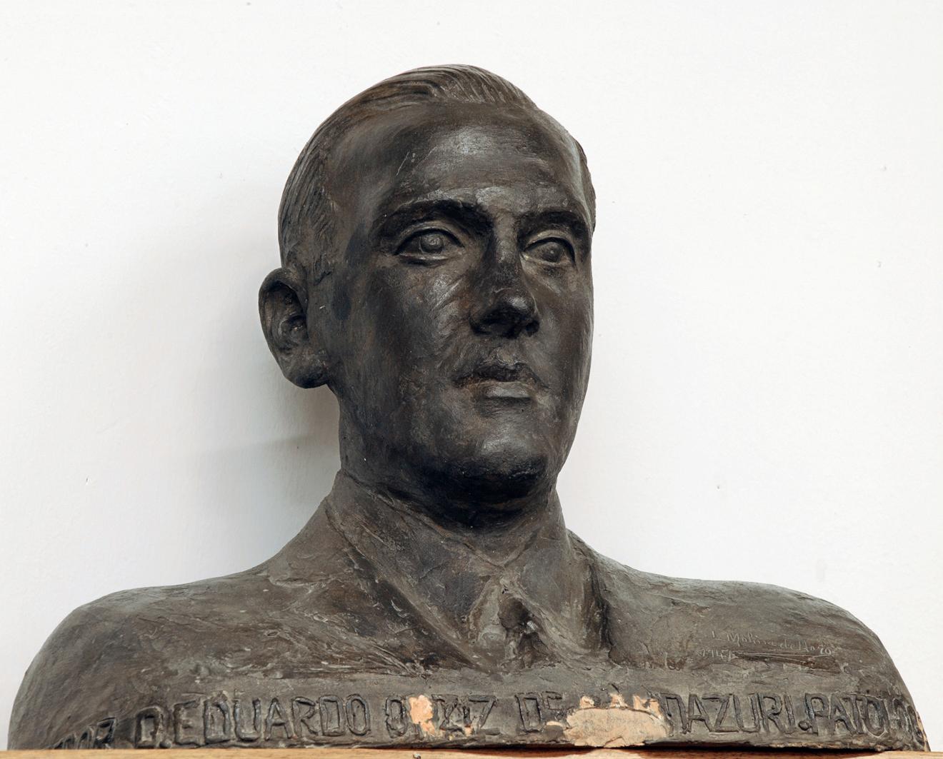 Busto de Eduardo Ortiz de Landázuri