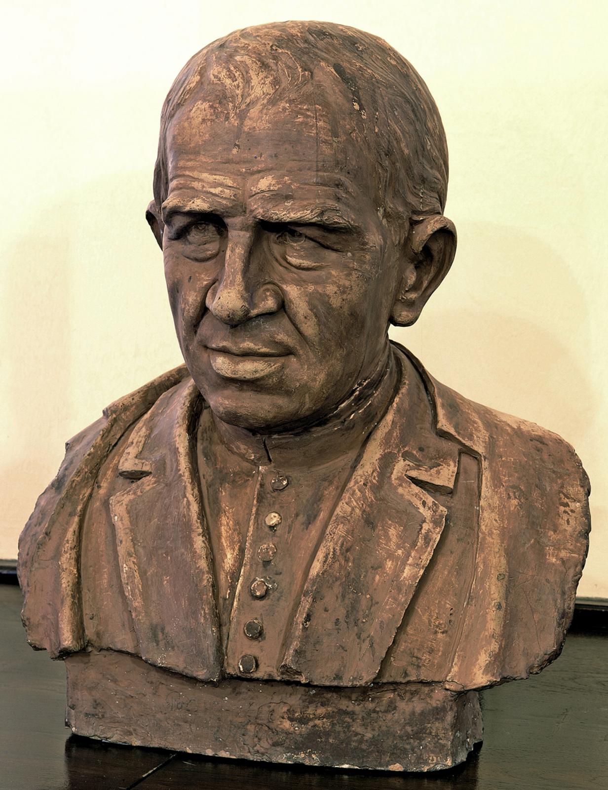 Busto del Padre Andrés Manjón