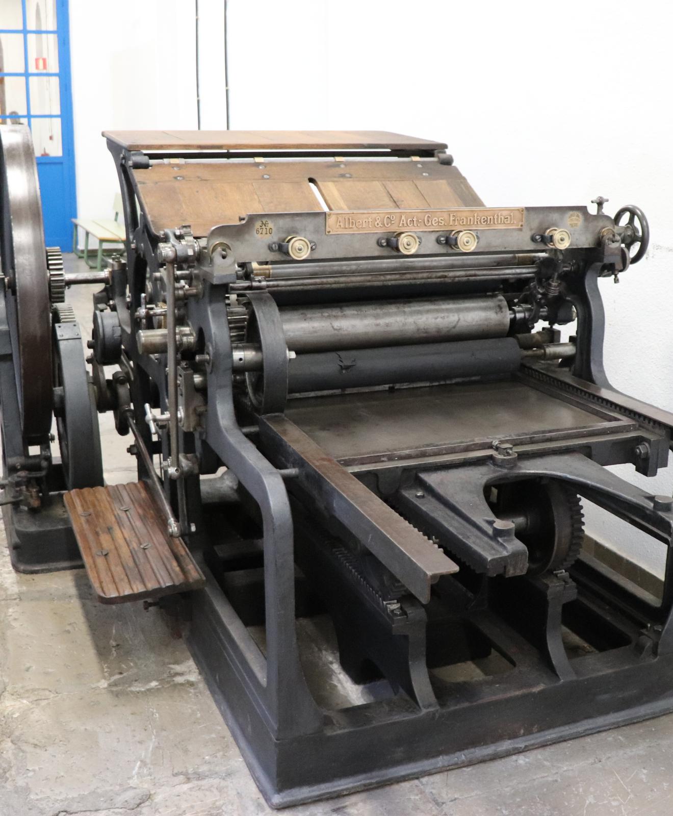 Prensa plana de cilindro motorizado para impresión tipográfica