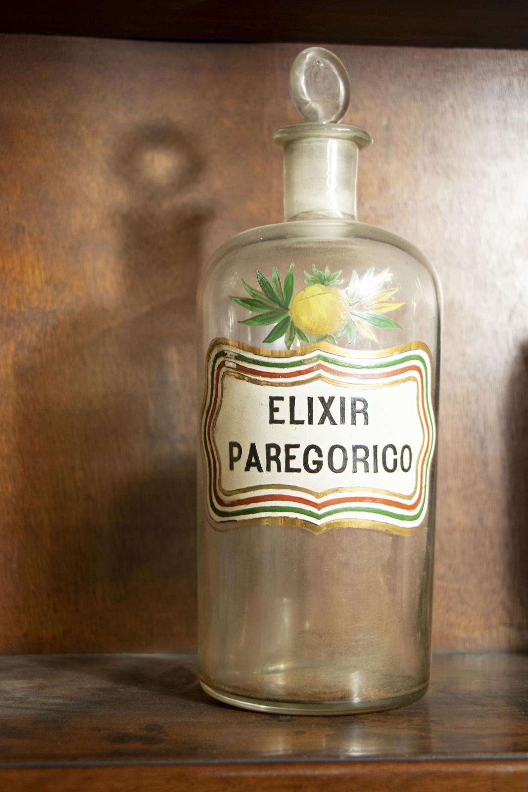 Frasco de vidrio de Elixir Paregorico