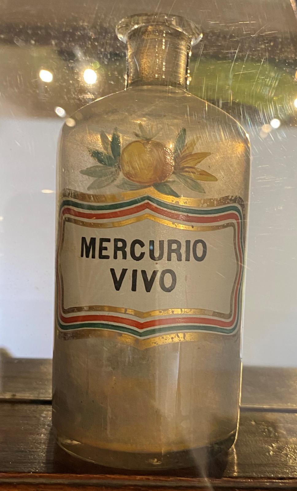 Frasco de vidrio pequeño de Mercurio Vivo