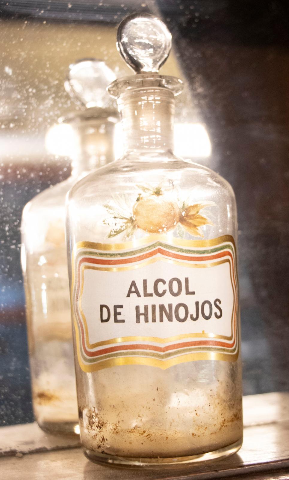 Frasco de vidrio pequeño de Alcohol de Hinojos